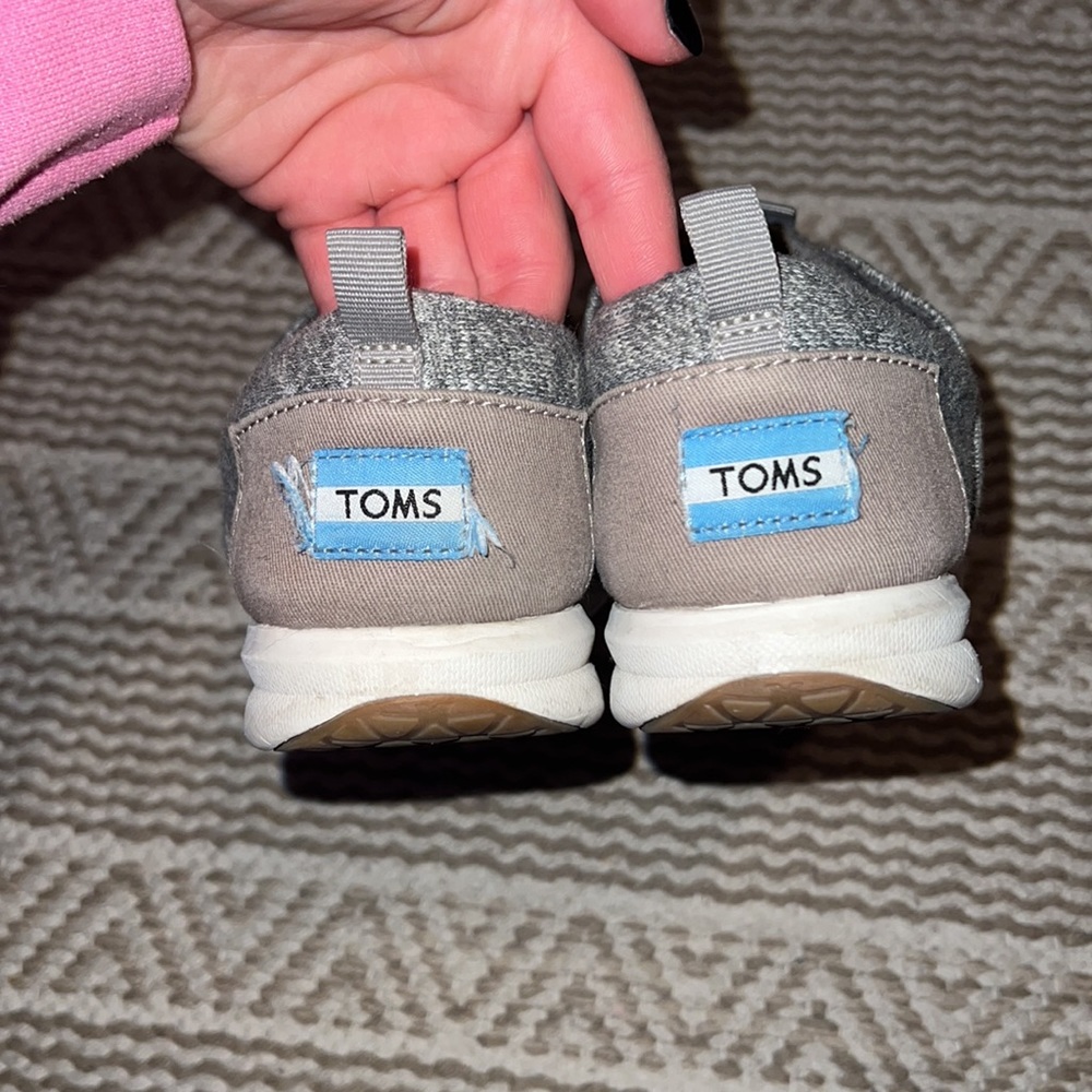 Grey Toms Sneaker - Picture 3 of 6